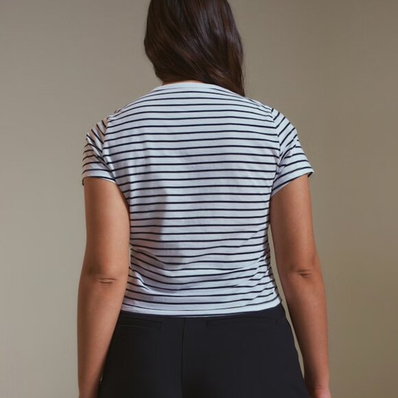 Abercrombie & Fitch Fitted Short Sleeve Skimming Tee - B&W Striped - Medium - Picture 6 of 6